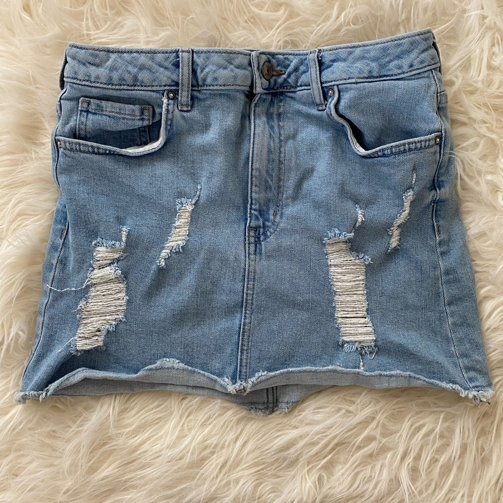 Women’s Forever 21 Denim distressed skirt